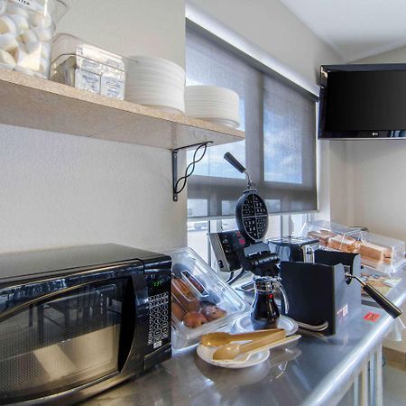 Econo Lodge Regina Kültér fotó