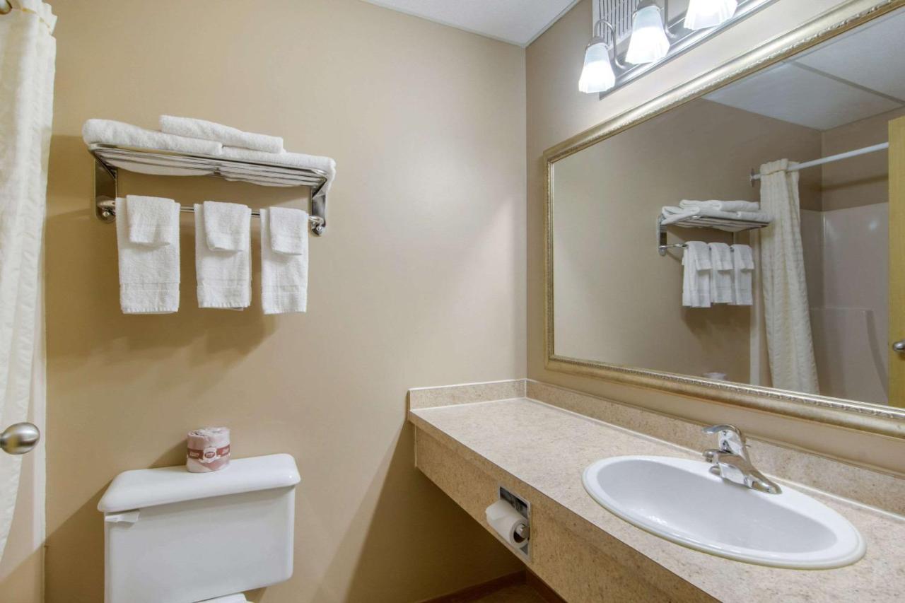 Econo Lodge Regina Kültér fotó
