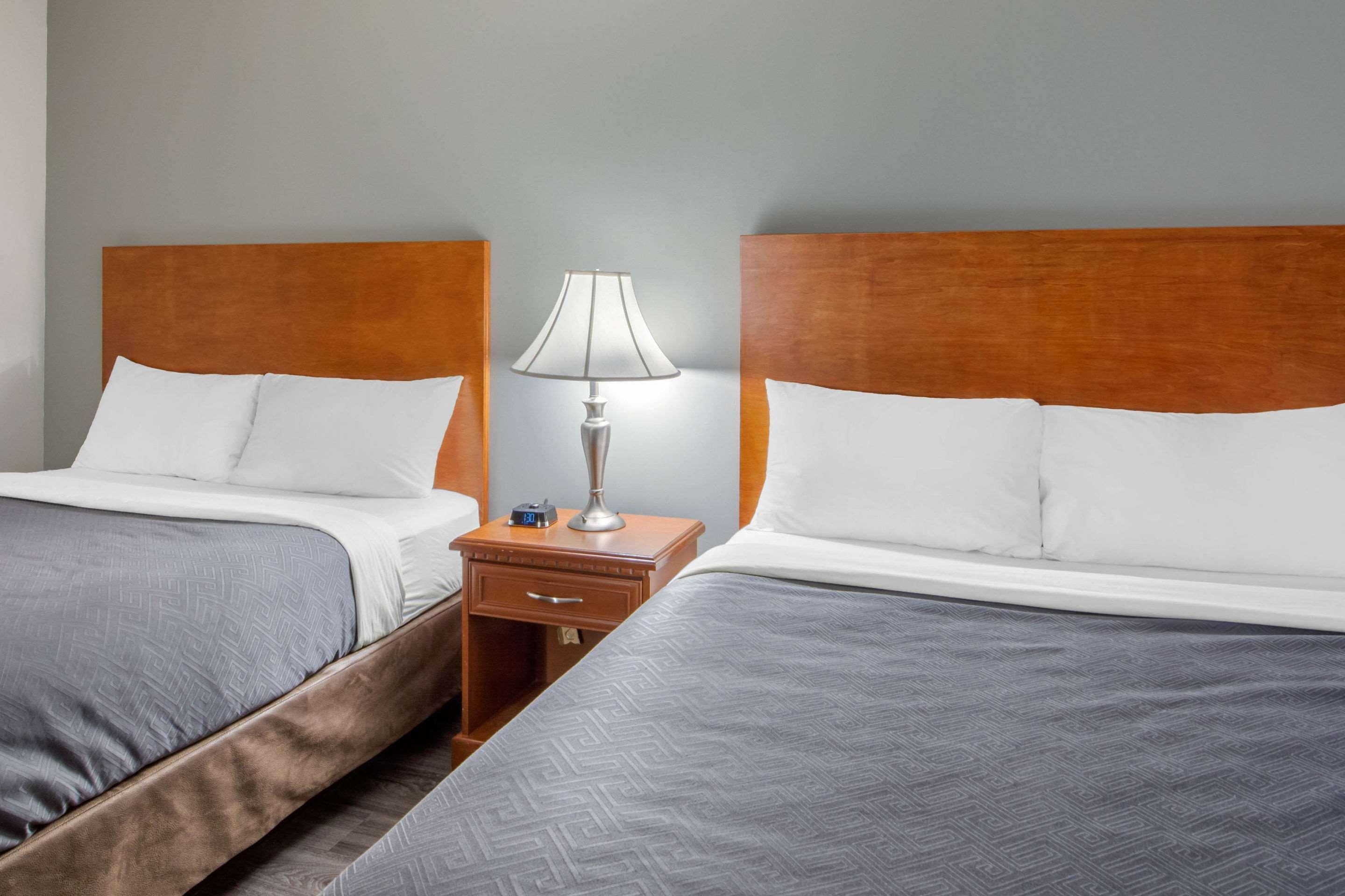 Econo Lodge Regina Kültér fotó