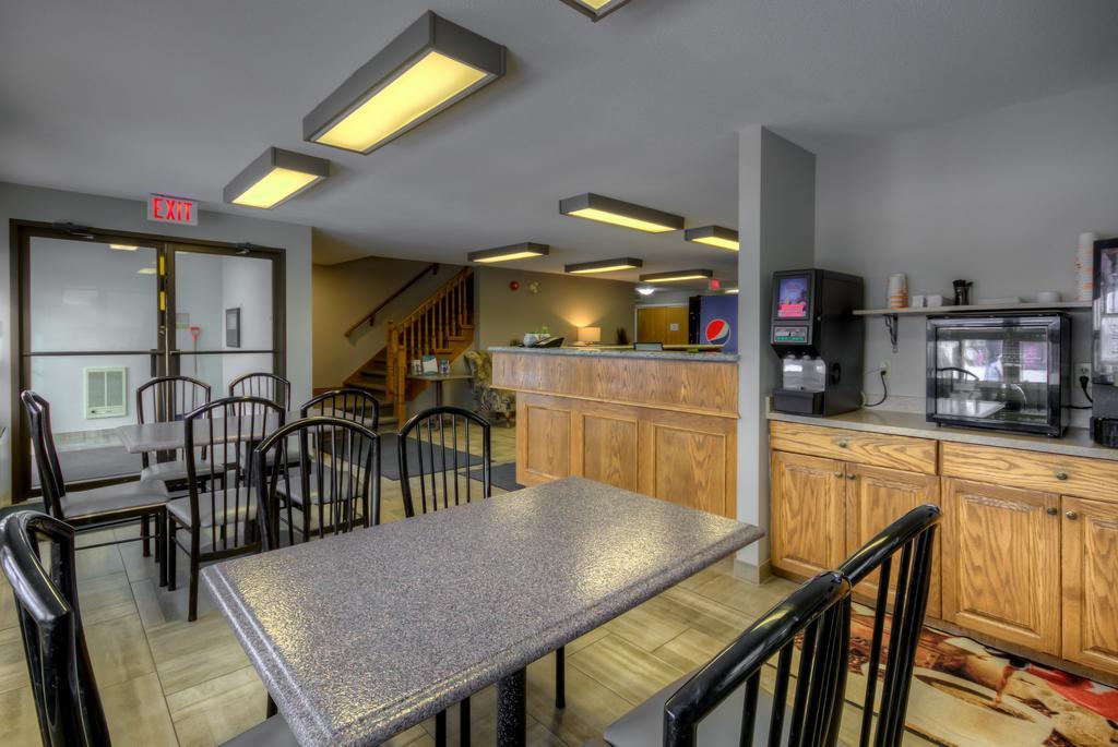 Econo Lodge Regina Kültér fotó
