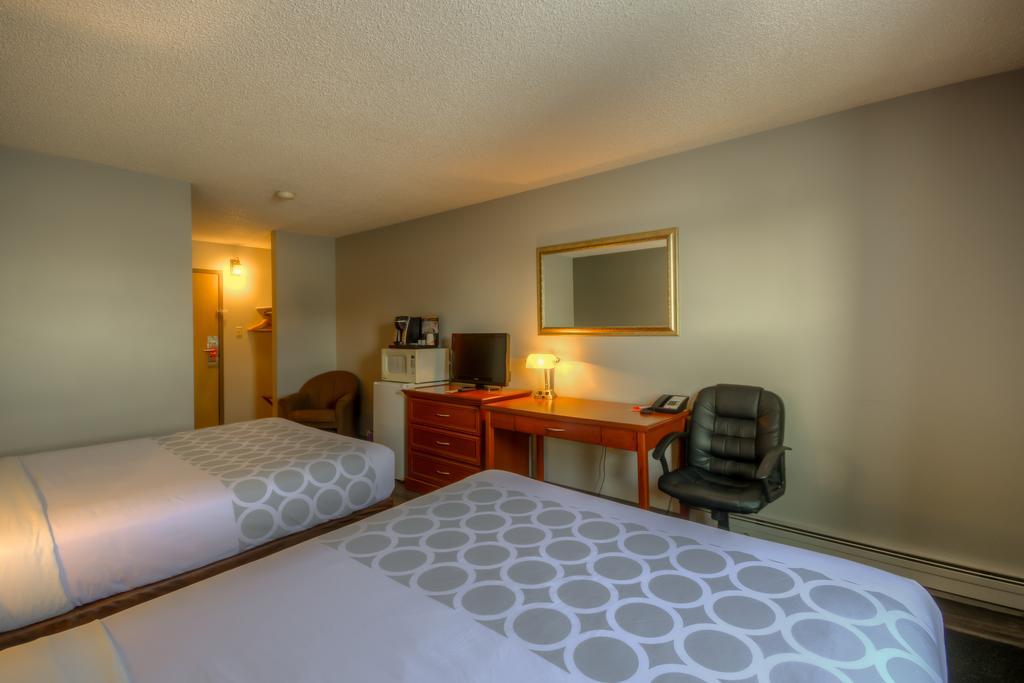 Econo Lodge Regina Kültér fotó