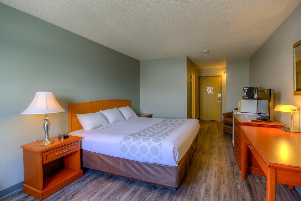 Econo Lodge Regina Kültér fotó