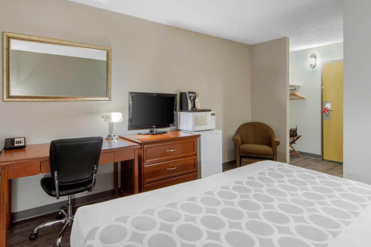 Econo Lodge Regina Kültér fotó